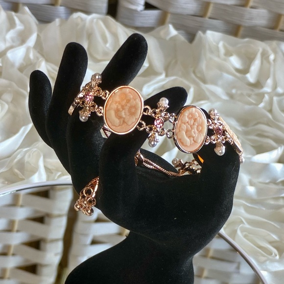 Pink Color Resin Pink Austrian Crystal & Simulated Pearl Bolo Bracelet Rosetone - Picture 12 of 14